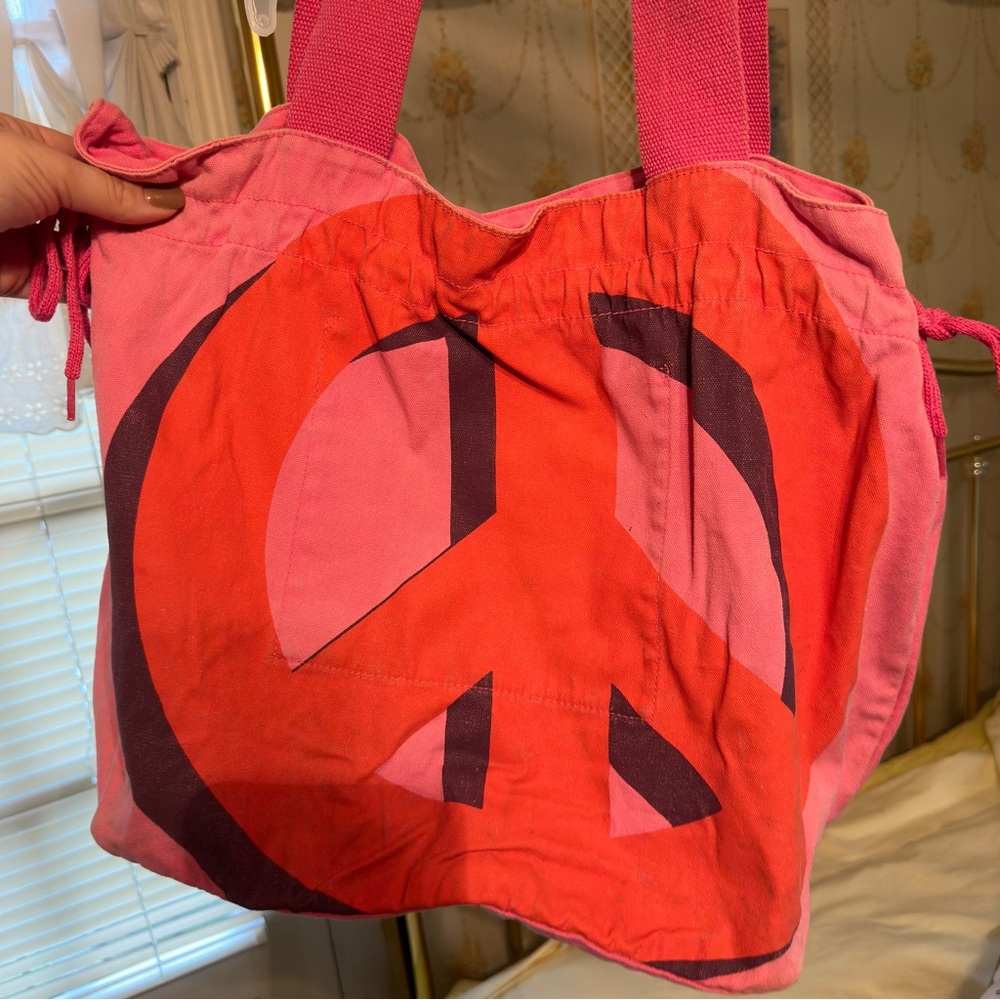 Victoria’s Secret pink beach tote
